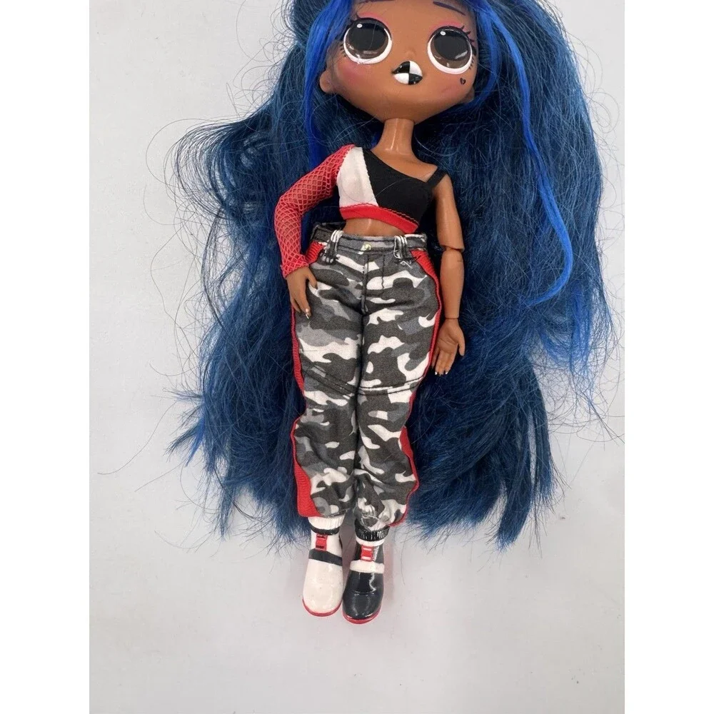 MGA - LOL Surprise! OMG - Downtown BB Girl Doll - Blue Hair, Checkered Lips